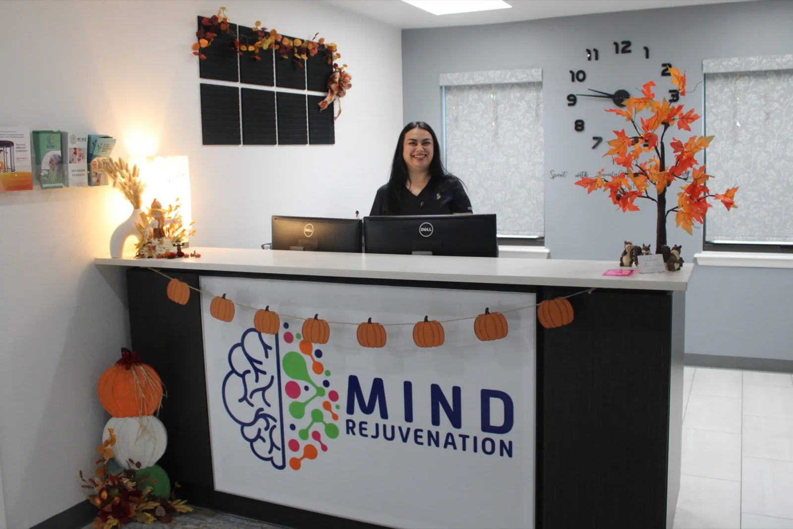 The welcoming front desk at Mind Rejuvenation.